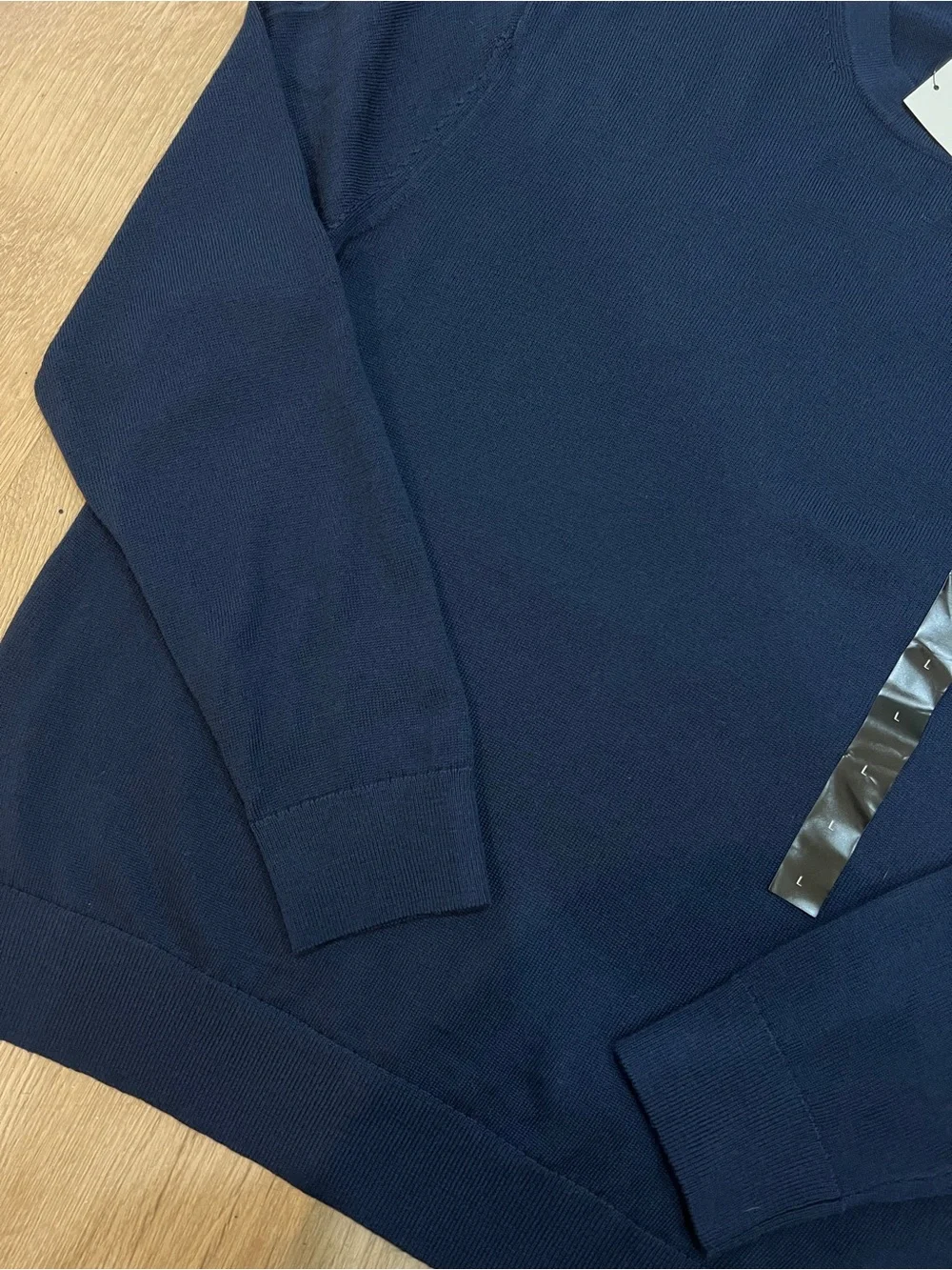 NWT Banana Republic Men’s 100% Merino Wool Navy Blue Crewneck Pullover Sweater